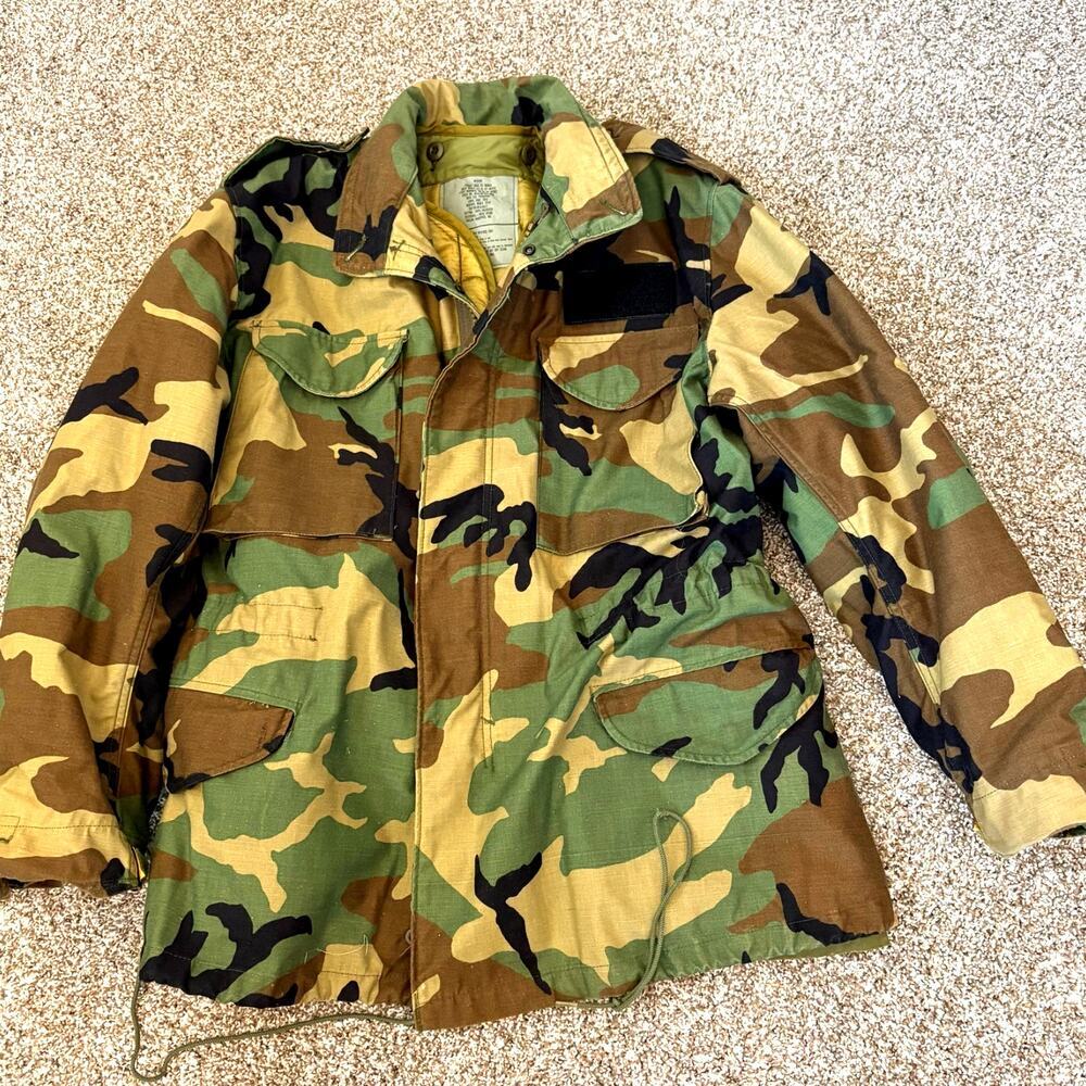 Vintage US Army M-65 Woodland Camo Field Jacket Original 1988 Liner Med Reg